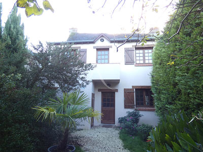 Maison - 180 m² - 6 pièces