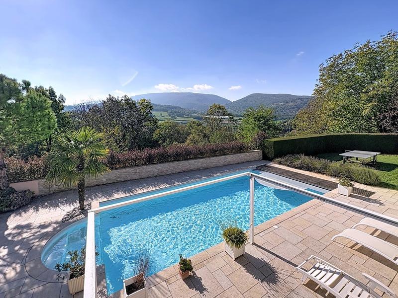 Villa - 196 m² - 7 pièces