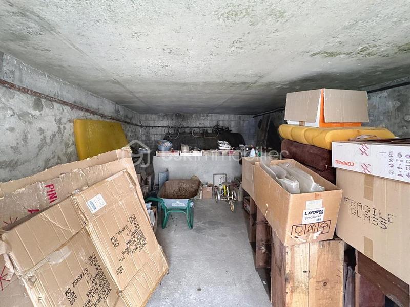 Propriété - 150 m² - 8 pièces