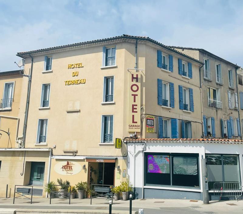 Local commercial - 630 m² - 25 pièces