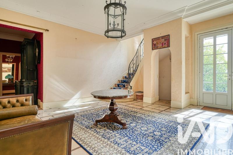 Maison - 289 m² - 10 pièces