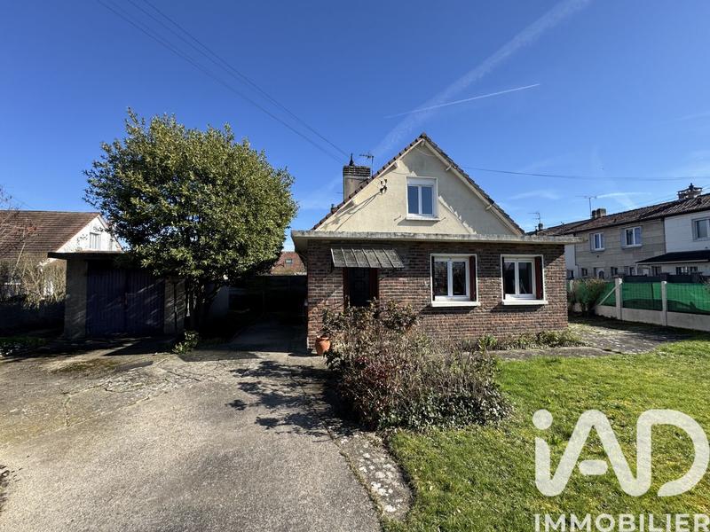 Maison - 96 m² - 5 pièces