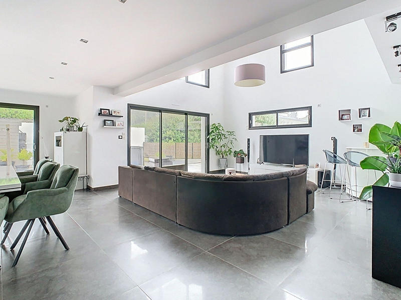 Maison - 174 m² - 7 pièces