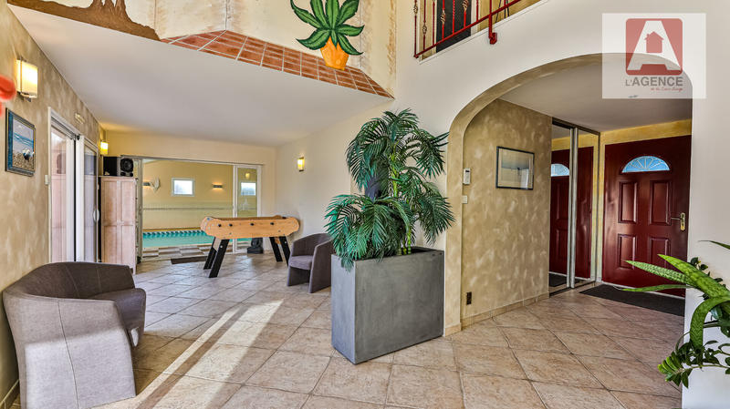 Maison - 318 m² - 7 pièces