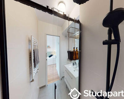 Chambre - 90 m² - 1 pièce