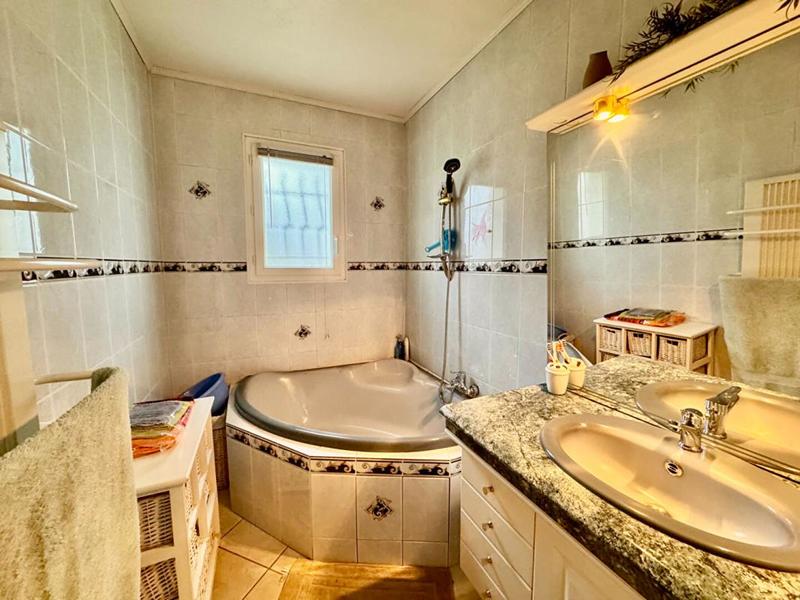 Maison - 144 m² - 6 pièces