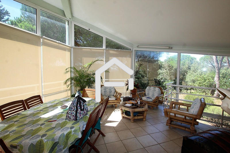 Villa - 237 m² - 10 pièces