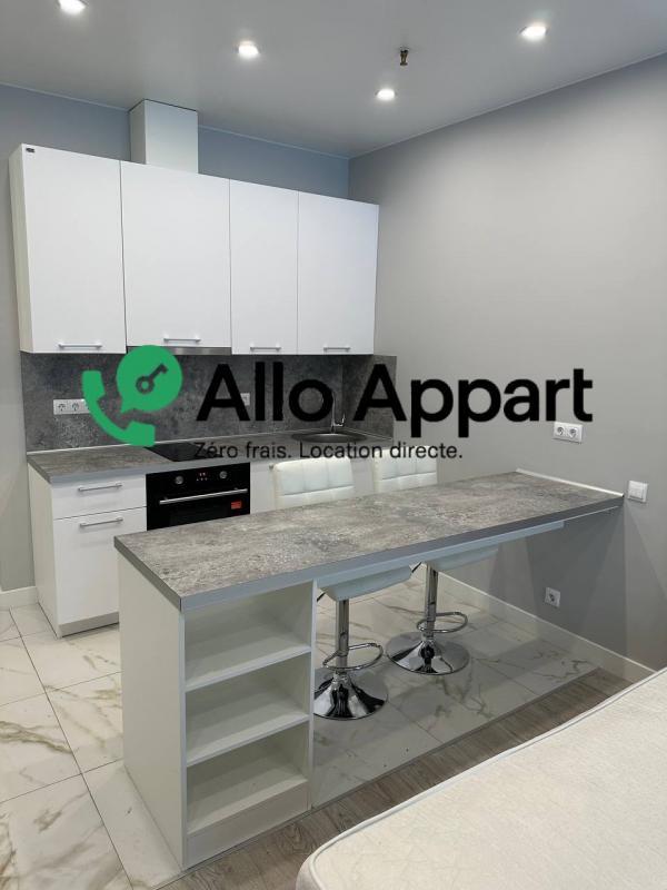 Studio - 30 m² - 1 pièce