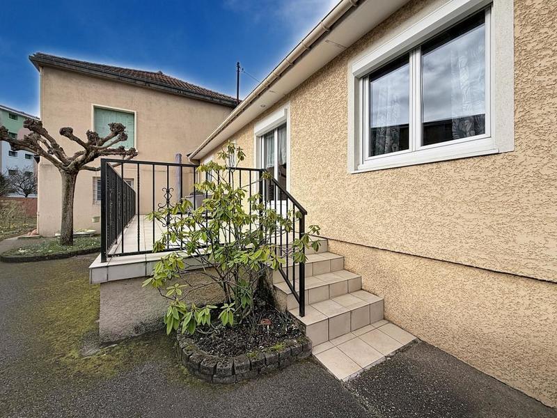 Pavillon - 90 m² - 4 pièces