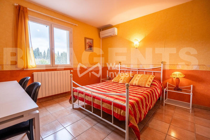 Maison - 291 m² - 10 pièces