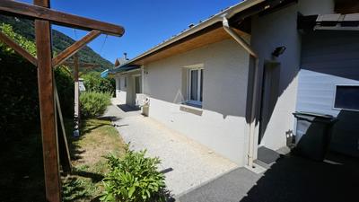 Maison - 107 m² - 6 pièces