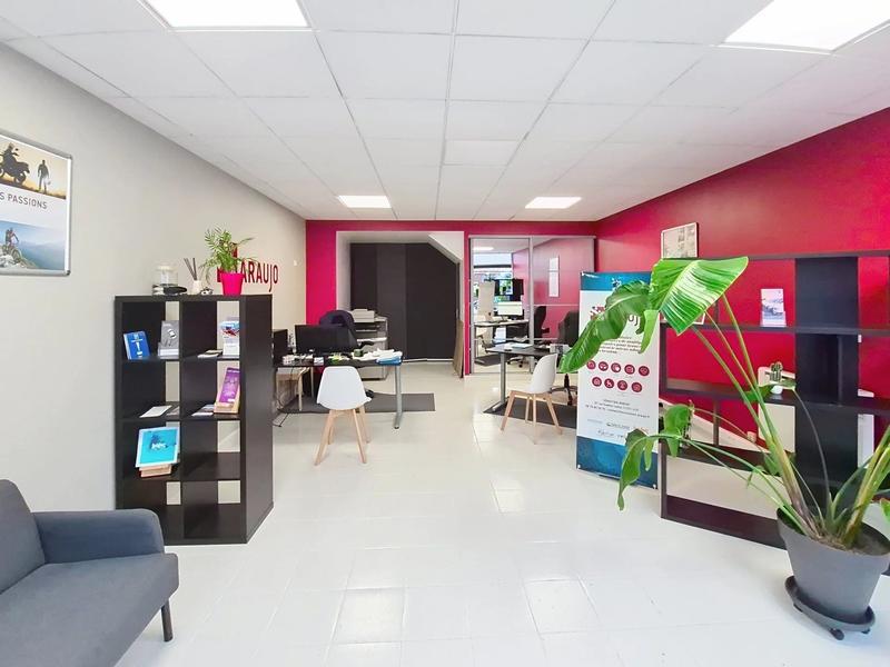 Immeuble - 200 m² - 9 pièces