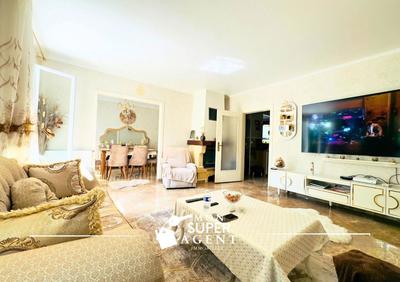 Maison - 177 m² - 7 pièces