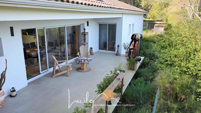 Maison - 184 m² - 6 pièces