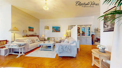 Maison - 288 m² - 8 pièces