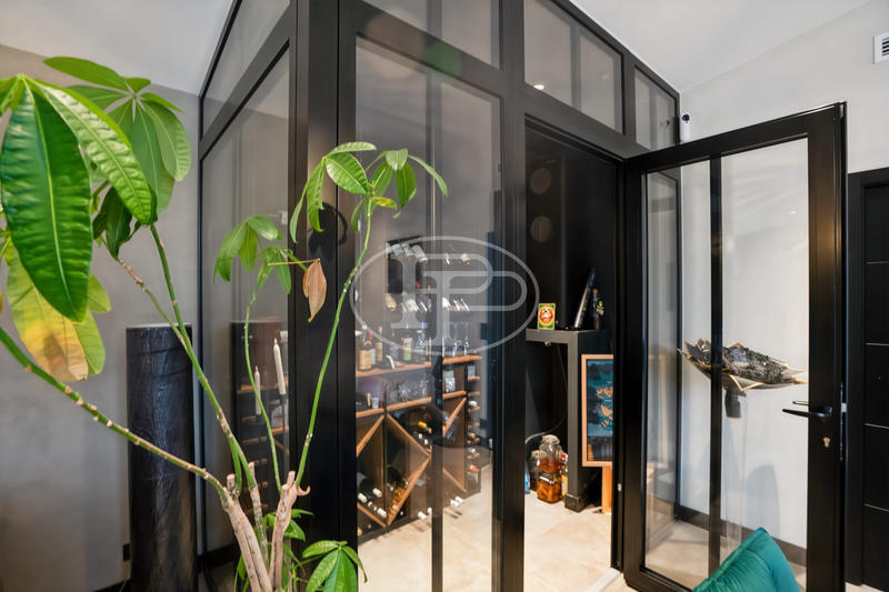 Maison contemporaine - 189 m² - 6 pièces