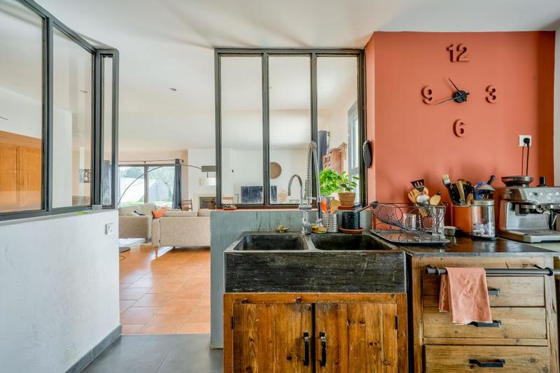 Mas - 230 m² - 6 pièces