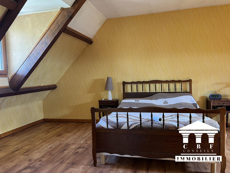 Maison - 183 m² - 7 pièces