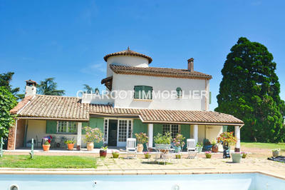 Maison - 281 m² - 6 pièces