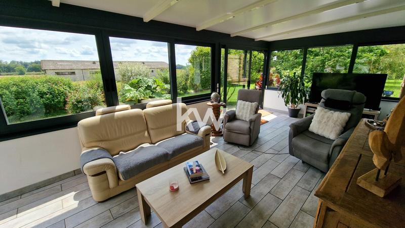 Maison - 210 m² - 9 pièces