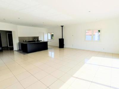 Maison - 280 m² - 7 pièces