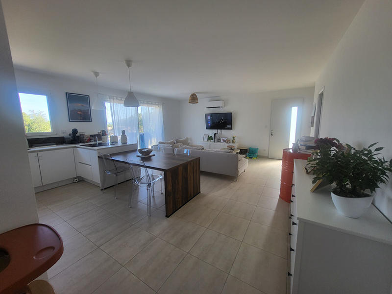 Maison - 93 m² - 4 pièces