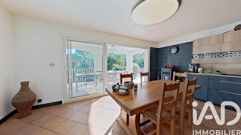 Maison - 264 m² - 8 pièces