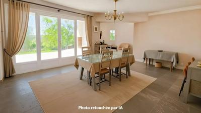 Maison - 210 m² - 9 pièces