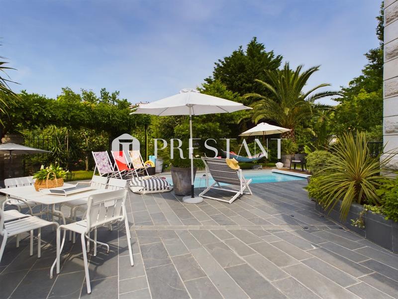 Maison - 193 m² - 7 pièces