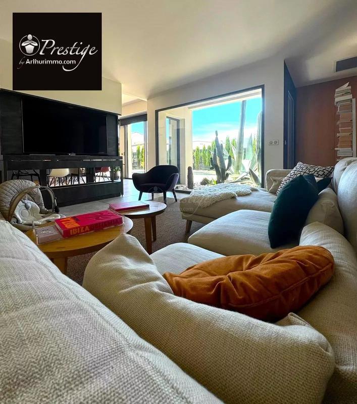 Maison - 186 m² - 5 pièces