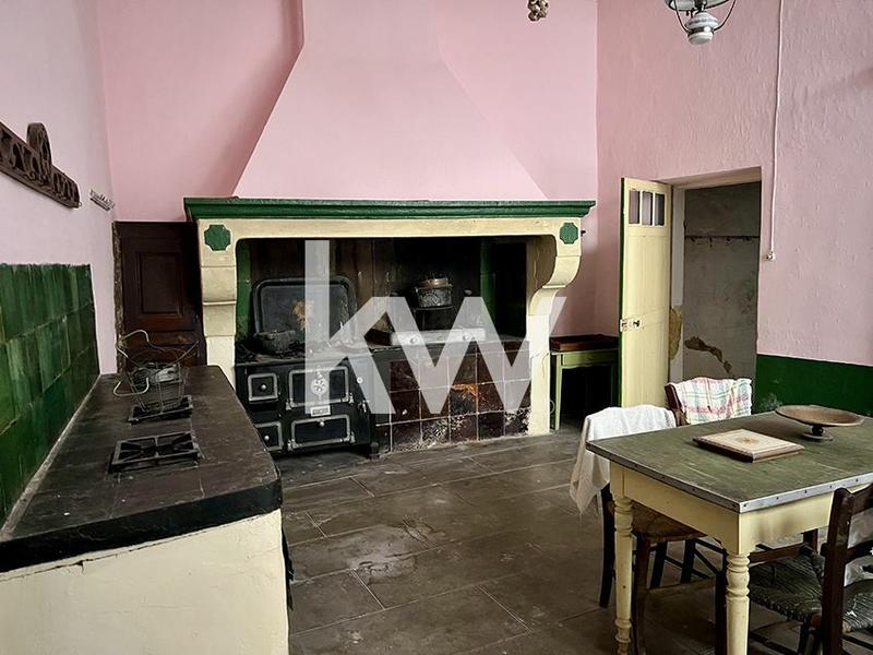 Maison - 280 m² - 5 pièces