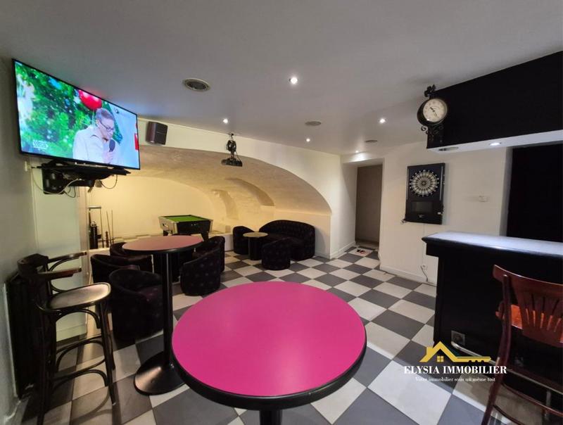 Fonds de commerce - Local commercial - 143 m²