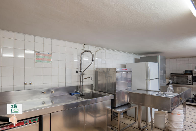 Fonds de commerce - Magasins - 160 m²