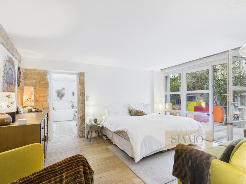 Appartement - 232 m² - 7 pièces