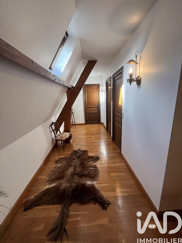 Maison - 255 m² - 8 pièces