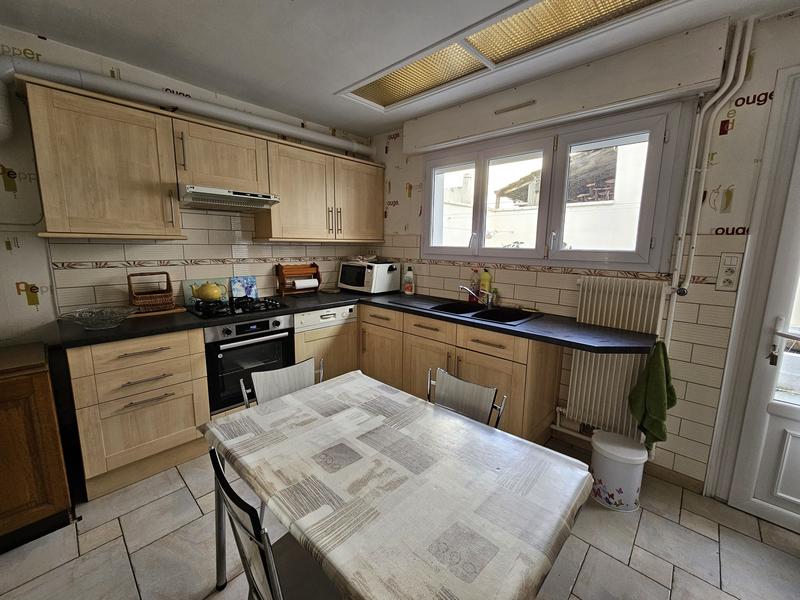 Maison - 90 m² - 4 pièces