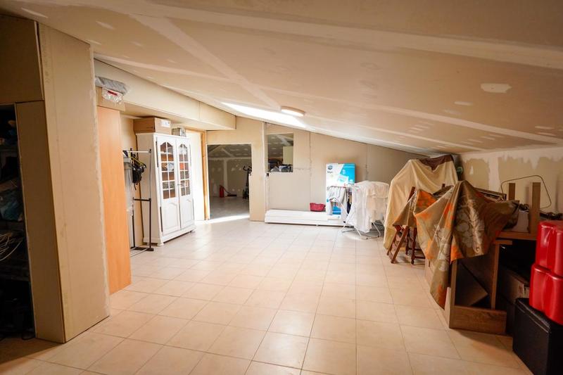 Maison - 167 m² - 5 pièces