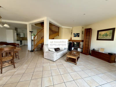 Maison - 141 m² - 5 pièces