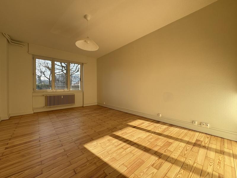 Appartement - 85 m² - 3 pièces