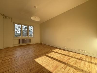 Appartement - 85 m² - 3 pièces