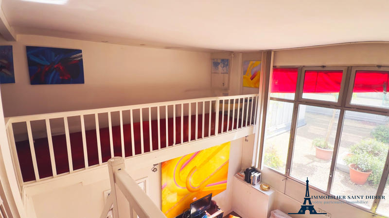 Loft - 93 m² - 3 pièces