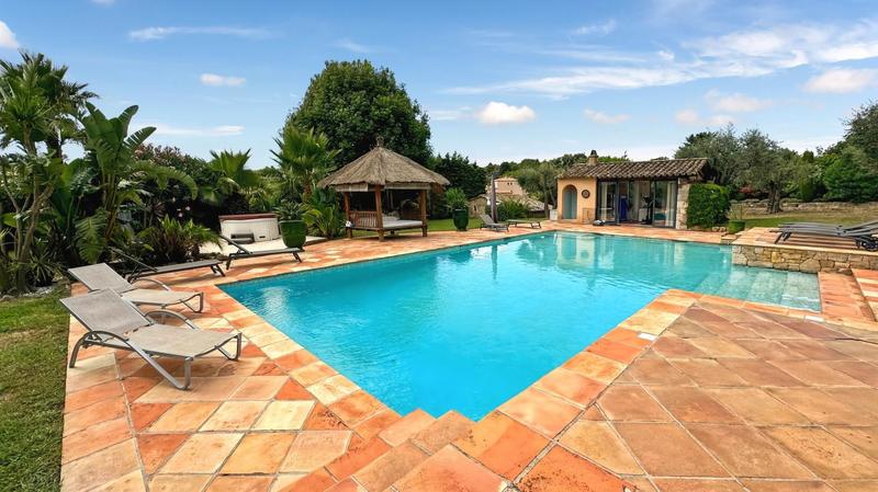 Maison - 278 m² - 7 pièces