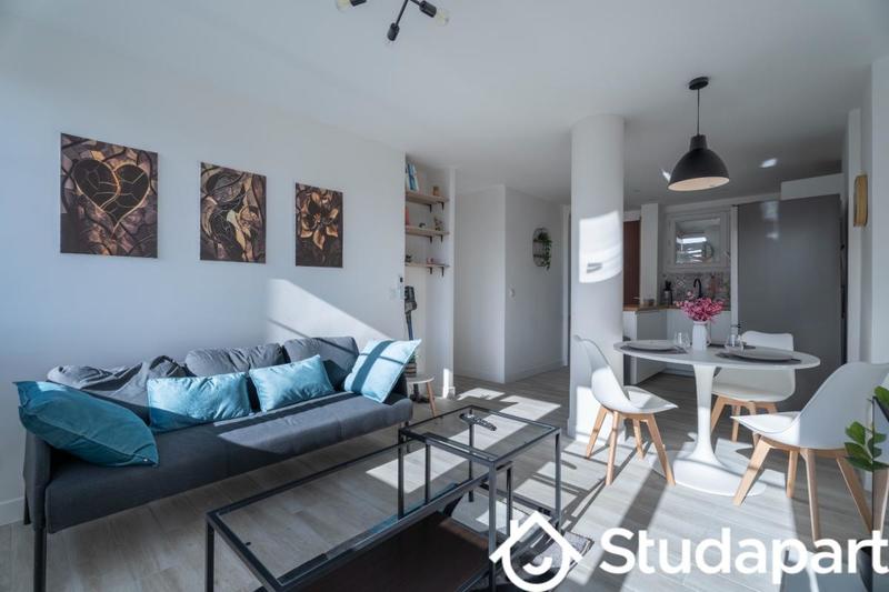 Chambre - 9 m² - 1 pièce