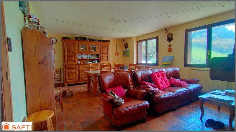 Maison - 184 m² - 9 pièces