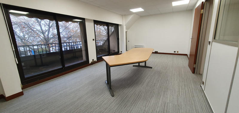 Bureau - 105 m² - 3 pièces