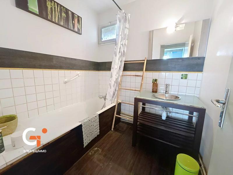 Maison - 137 m² - 5 pièces