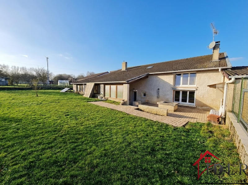 Maison - 225 m² - 7 pièces
