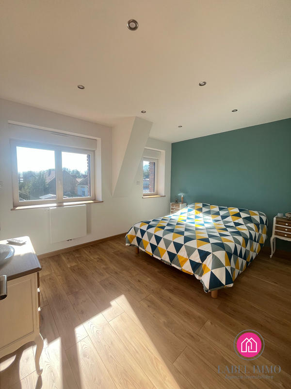 Maison - 230 m² - 6 pièces