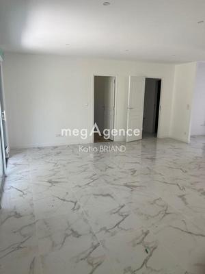 Maison - 88 m² - 4 pièces