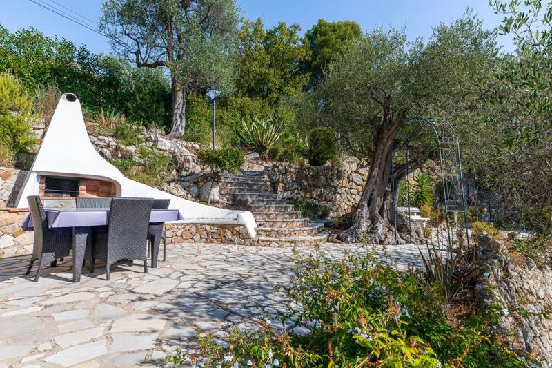 Villa - 233 m² - 8 pièces